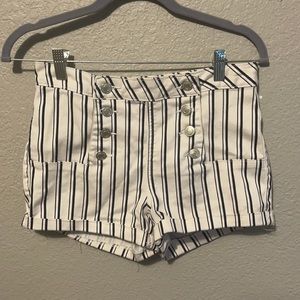 Rue 21 white and navy blue, sized 3/4